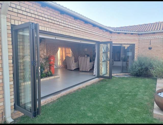 4 BEDROOM HOUSE FOR SALE IN WALDRIFT